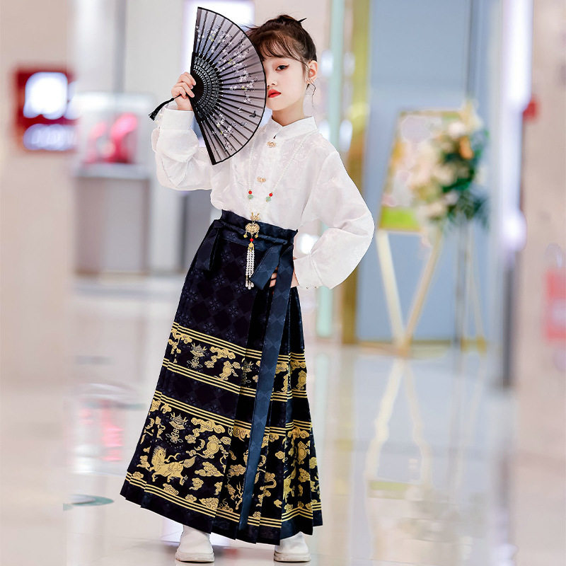 女童马面裙2023秋季新款古风迪士尼中国风唐装小女孩高级儿童套装属于什么档次？