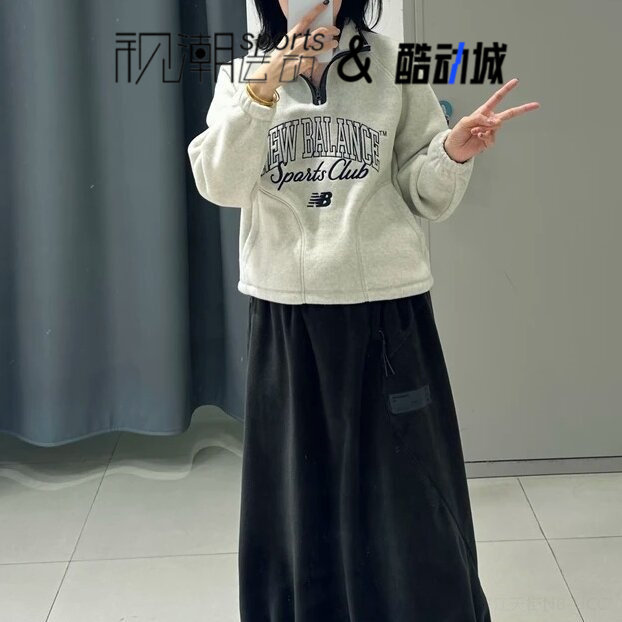 NB中灰色女半拉链立领长袖卫衣