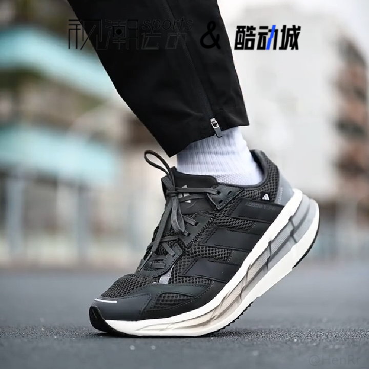 阿迪达斯Adistar3黑色轻便跑步鞋
