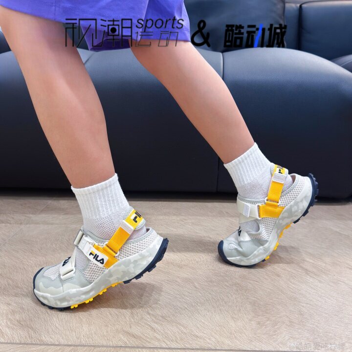 斐乐萤火虫斑鸠黄儿童潮流凉鞋