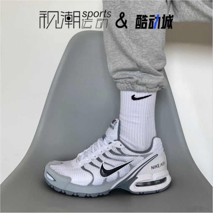 耐克AirMaxTorch4灰白跑步鞋