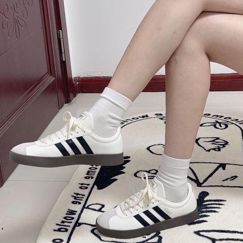 AdidasVlCourtClassic白板鞋