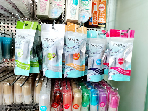 young beauty VE 维他命E润唇膏女牛奶滋润护唇芦荟保湿水润