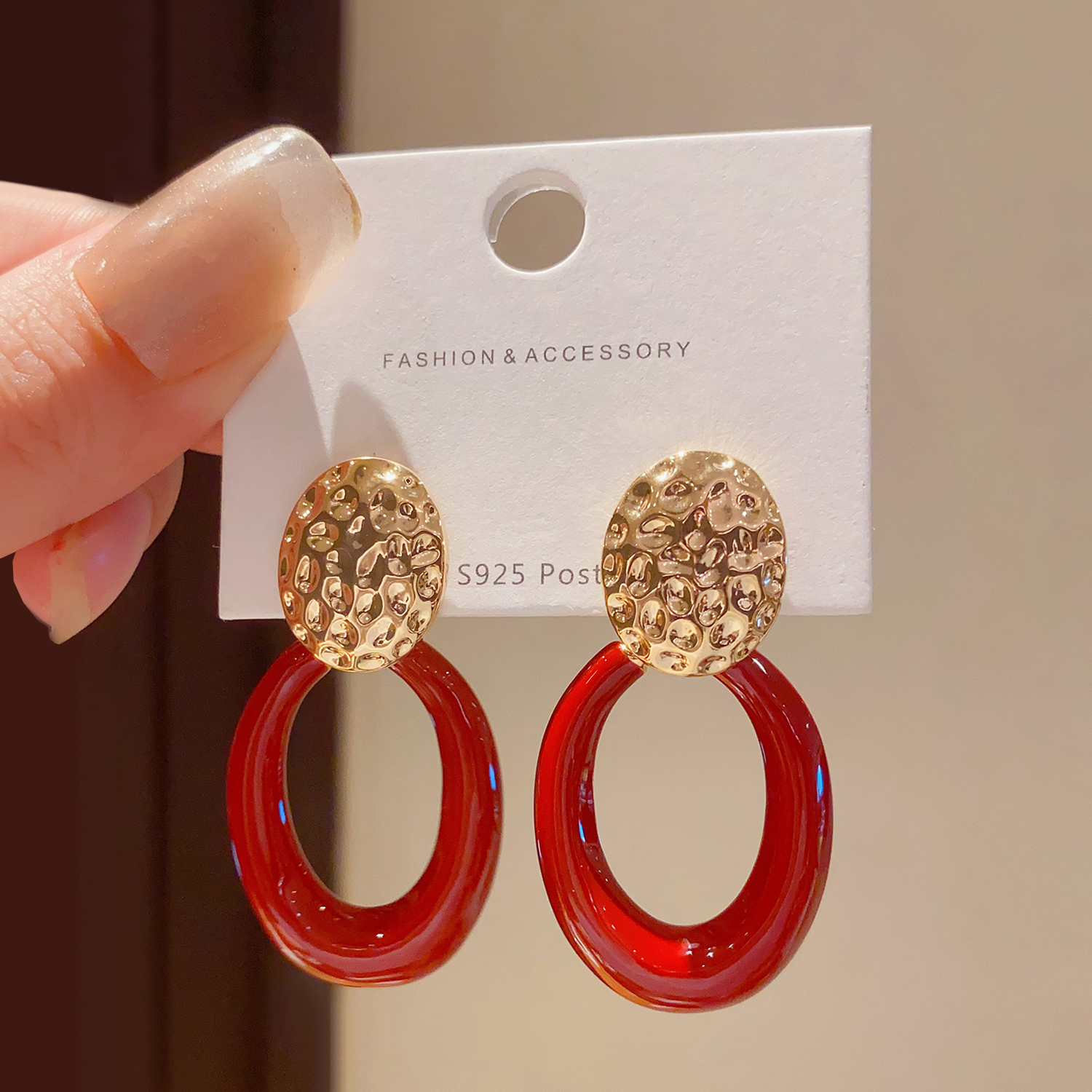 2025新款复古港风高级感酒红色滴釉耳环女小众设计感耳钉气质耳饰