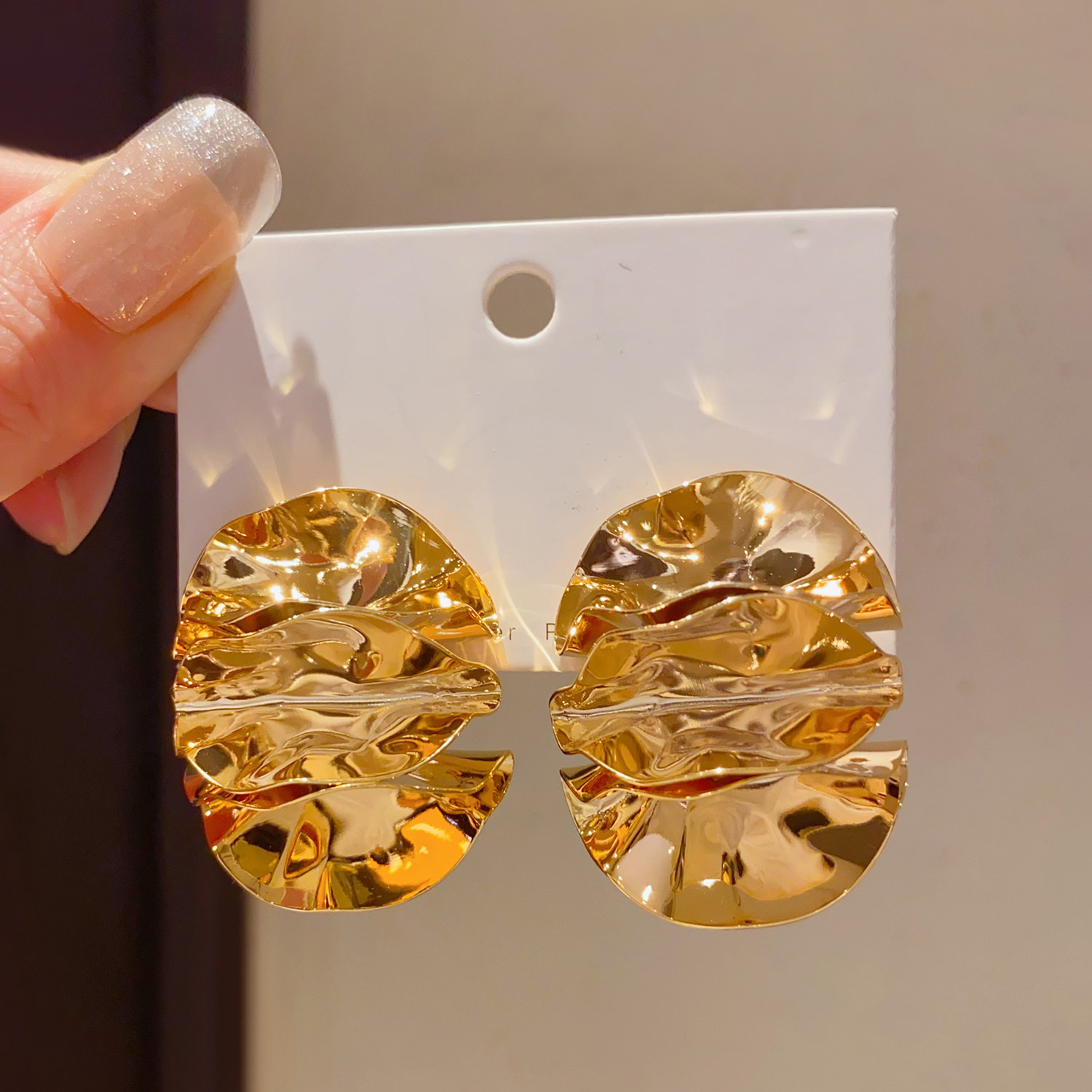欧美夸张金属立体褶皱大耳环女复古法式高级感金色冷淡风耳钉耳饰,饰品/流行首饰/时尚饰品新,耳环,淘宝优惠券,粉丝福利购,淘宝优惠卷