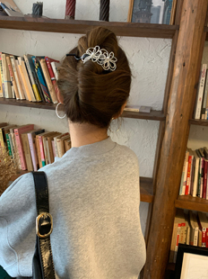 韩国高级感串珠花朵珍珠扭扭夹2025新款气质轻奢后脑勺盘发夹女