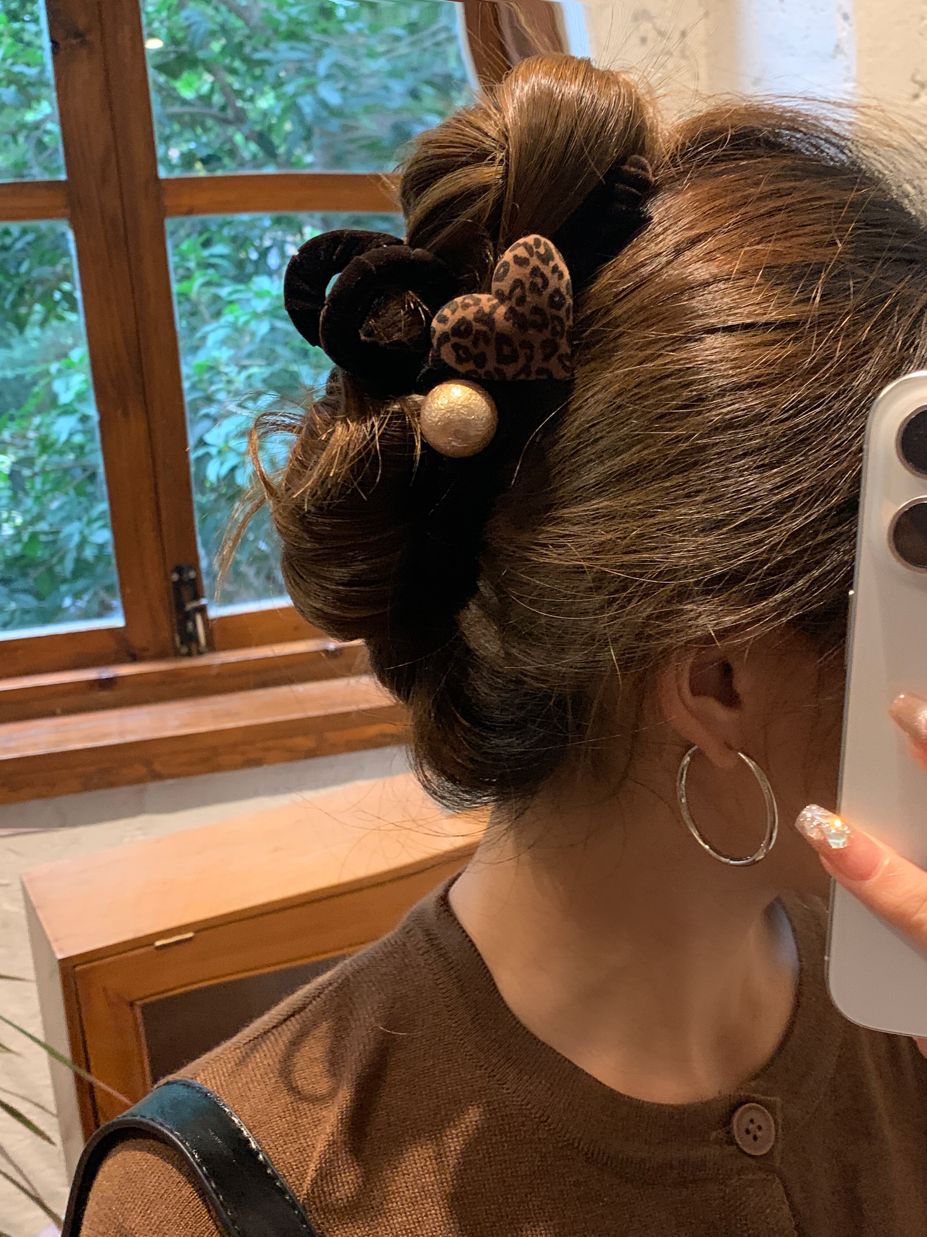 韩国原版丝绒秋冬豹纹抓夹女2025新款高级感珍珠头饰盘发鲨鱼夹