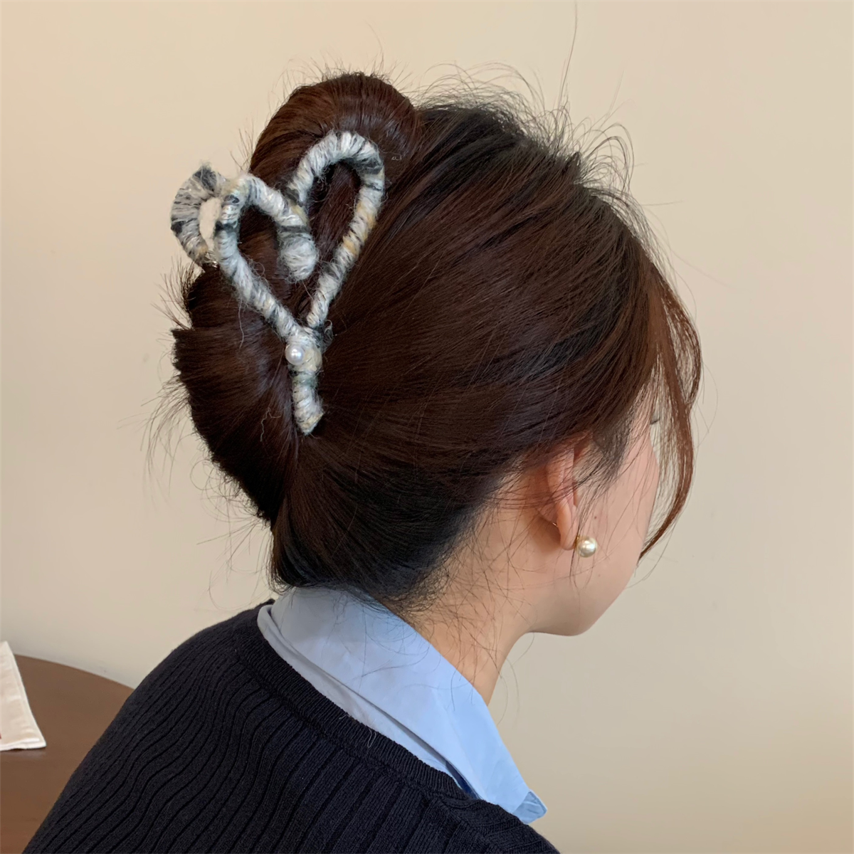 韩国2025新款复古气质毛线缠绕爱心抓夹后脑勺盘发鲨鱼夹