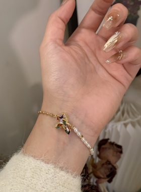 韩国彩色小马手链首饰女2026新款轻奢小众设计感手饰手串饰品