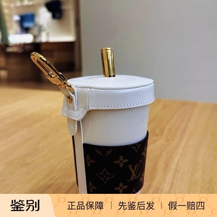 奢店正品 2025新款 LV/路易威登 CUP 杯子造型包饰钥匙扣 M02559