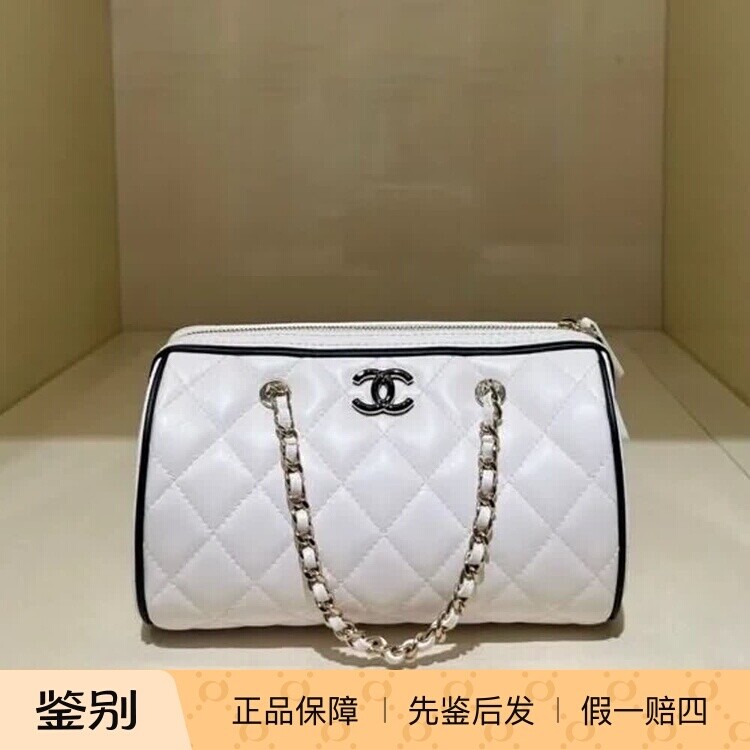 奢店代购 2025p 新款Chanel/香奈儿 羊皮黑白菱格熊猫保龄球手袋