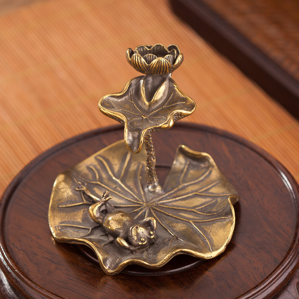 铜莲花青蛙荷叶倒流香底座盘插架