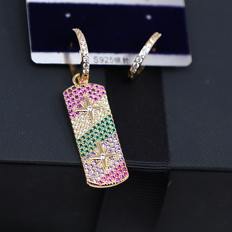 微镶彩虹渐变小方牌单只耳环欧美