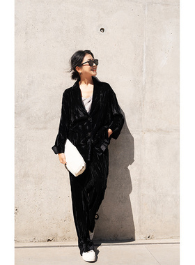 大象和长颈鹿 丝绒雅韵 立体剪裁褶皱丝绒西装长裤套装 403301