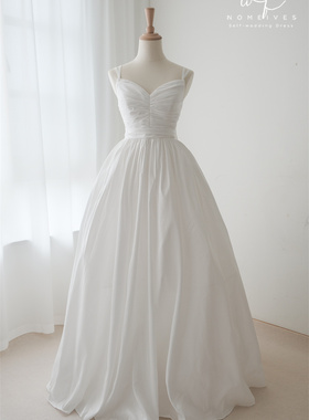 2025新款塔夫绸法式高腰无袖吊带V领小众新娘出门纱迎宾轻婚纱