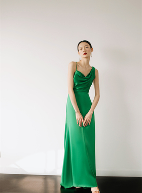 Nomeives醋酸缎面新娘单肩长款显瘦礼服绿色结婚晨袍敬酒服