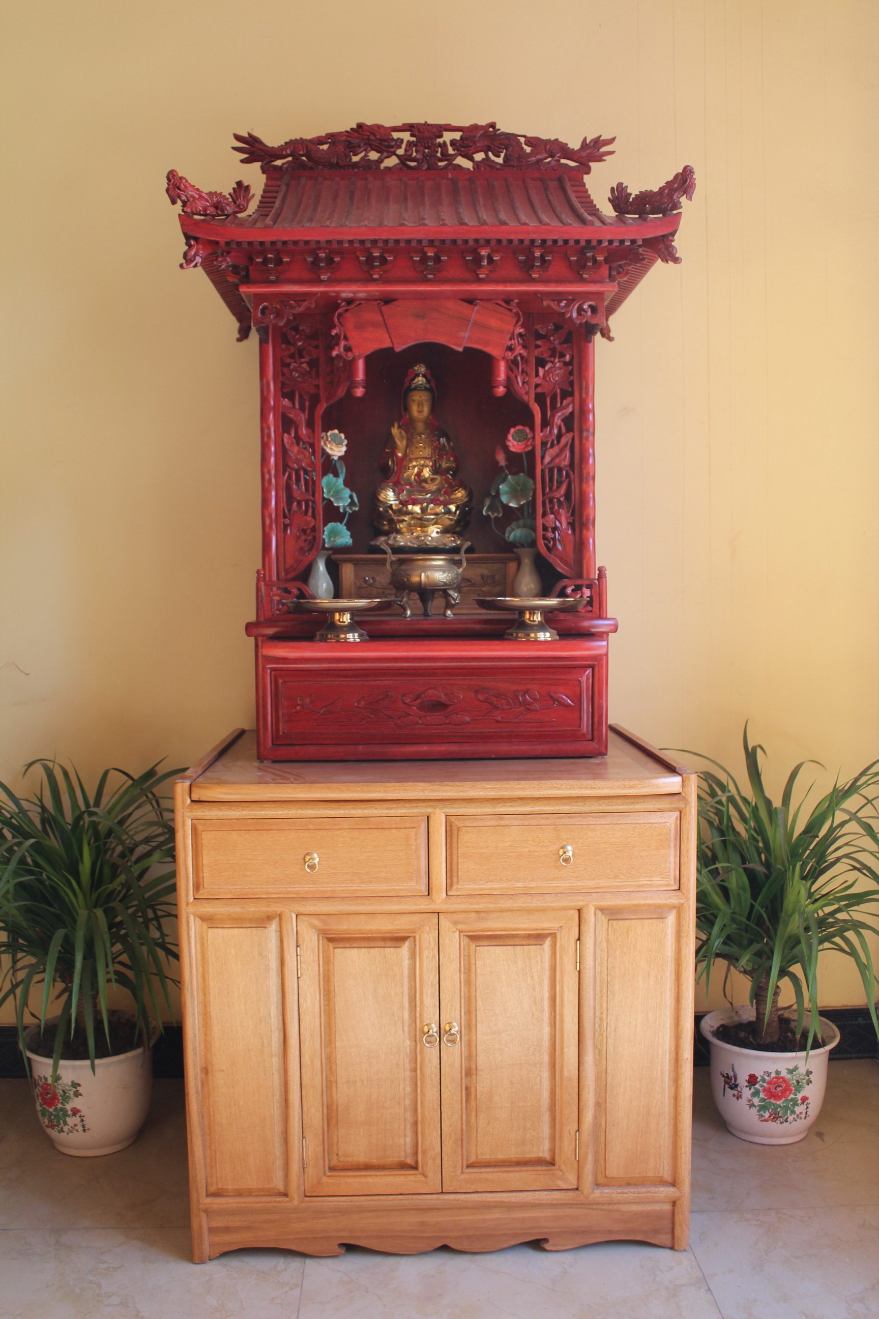 房檐屋顶红木佛龛屋檐宗祠祖先牌位供奉神台神龛观音财神佛柜定做