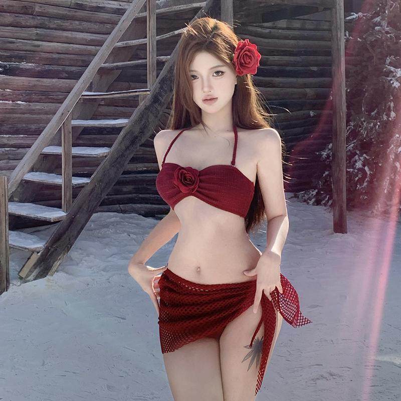 泳歌儿雪山玫瑰酒红新年辣妹比基尼泳衣女性感抹胸纯欲风花朵度假