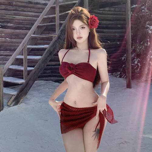 泳歌儿雪山玫瑰酒红新年辣妹比基尼泳衣女性感抹胸纯欲风花朵度假