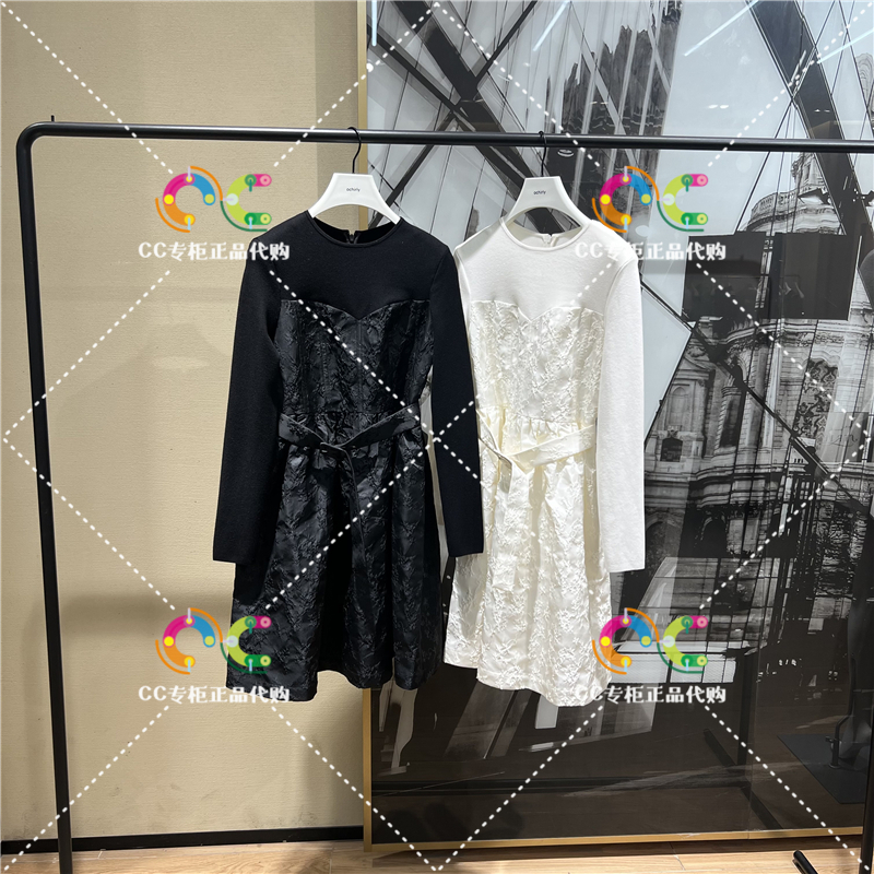 欧时力1TY4080980专柜正品2023冬季新款圆领长袖收腰针织连衣裙