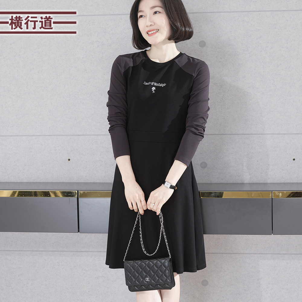 2025春季新款圆领绣花拼色中长款长袖女宽松大码中年妈妈装
