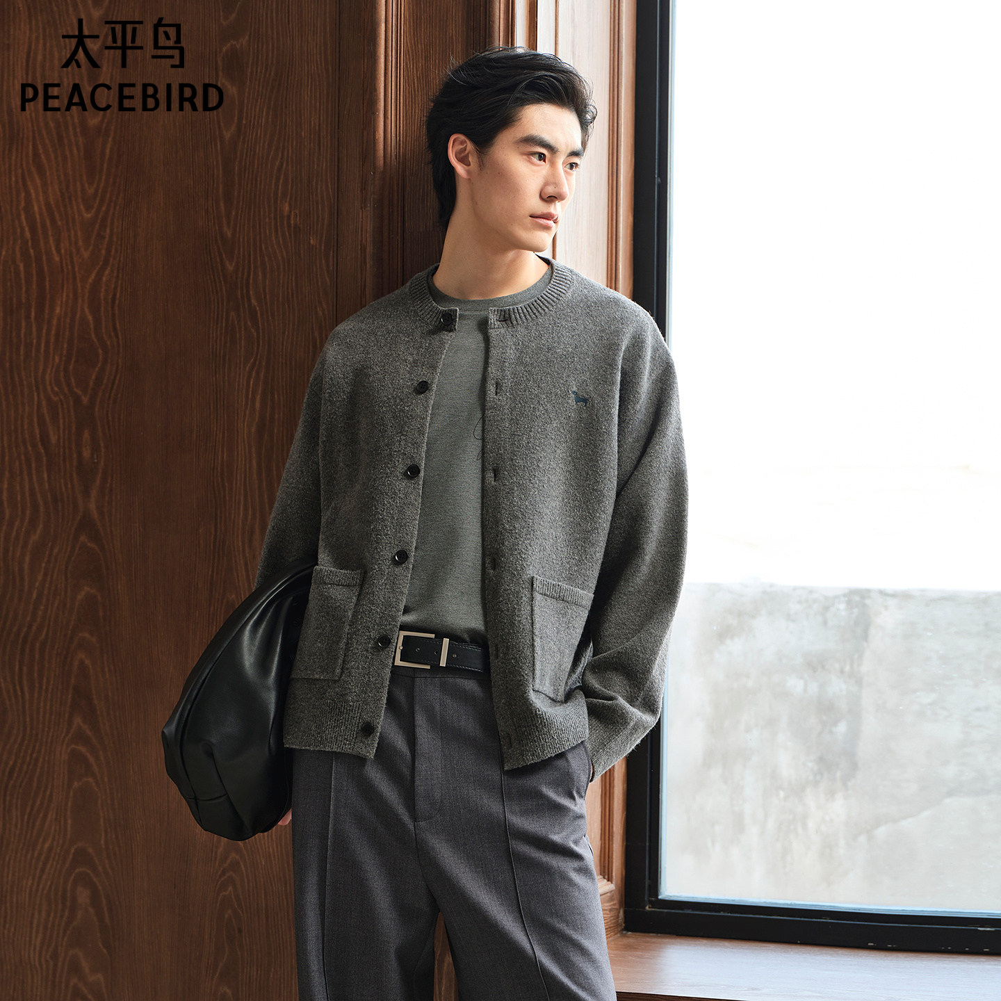 太平鸟男装 休闲毛衣25秋季新款小狗刺绣肌理磨毛纱男士休闲毛衫