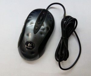二手有线USB1800dpi游戏鼠标