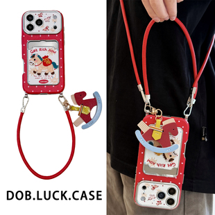 新年喜庆烟花刺绣福袋元宝小马适用iphone17promax苹果14手机壳插卡包15plus斜挎挂绳16pro女13皮绳17pro防摔