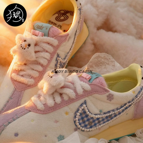 Nike女子毛绒雪人运动休闲跑步鞋