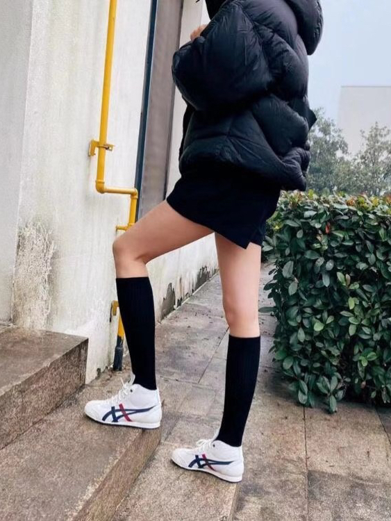 万能黑色不下滑！秋裤省了~