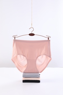 轻盈提臀凉爽透气夏季 超级柔软弹力 无痕冰丝内裤 180斤均码