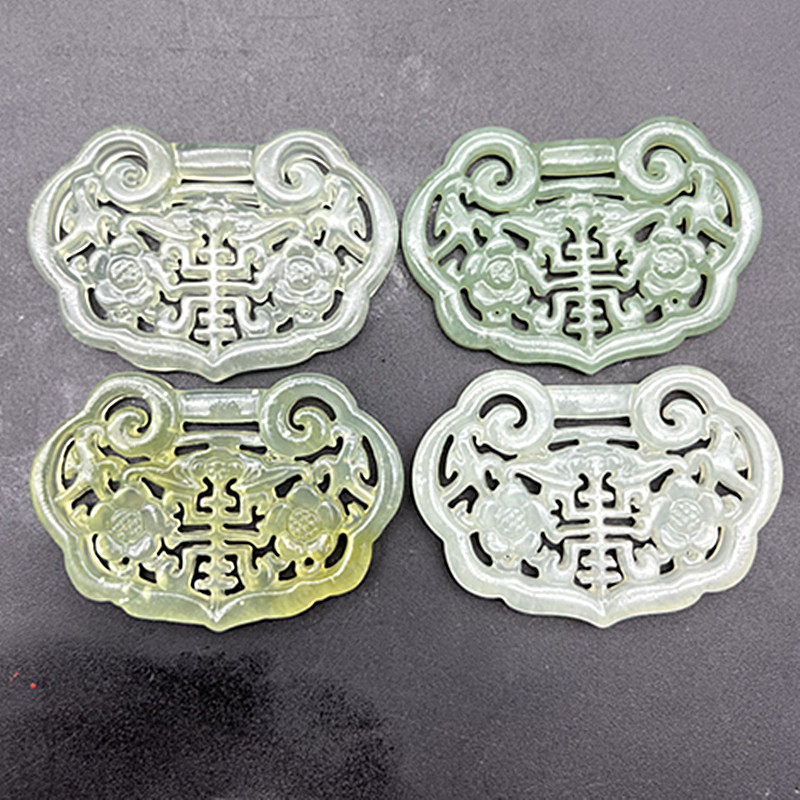 岫玉镂空梅花锁牌福寿锁宝宝锁