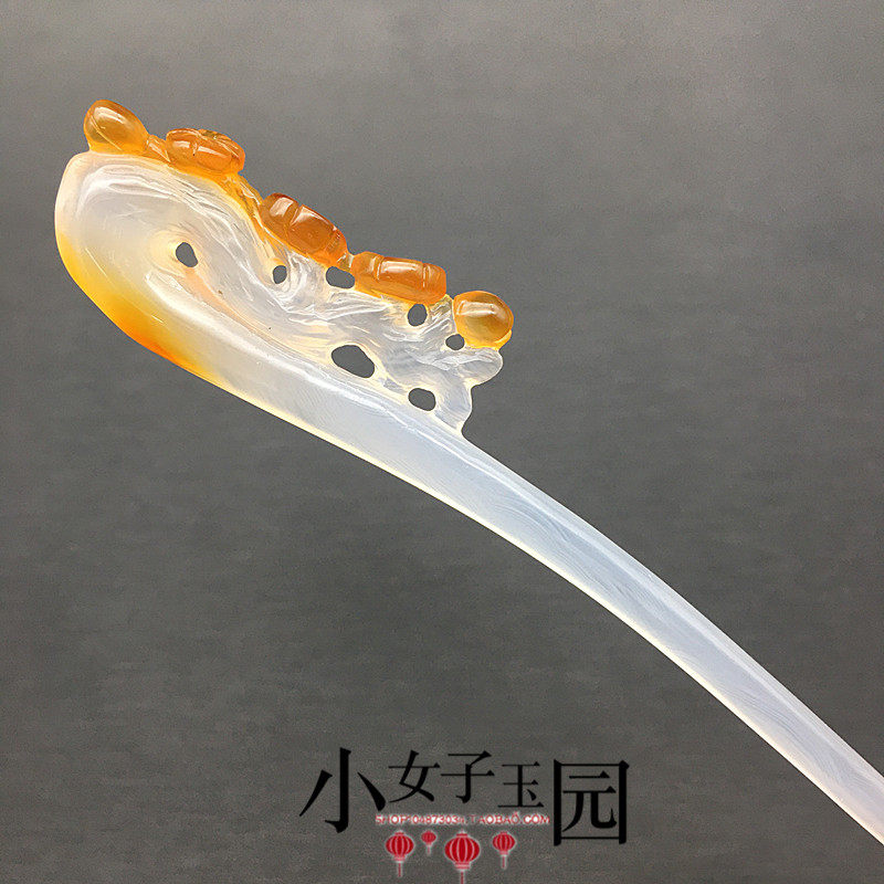 国风旗袍盘发头饰玉髓梅花发簪