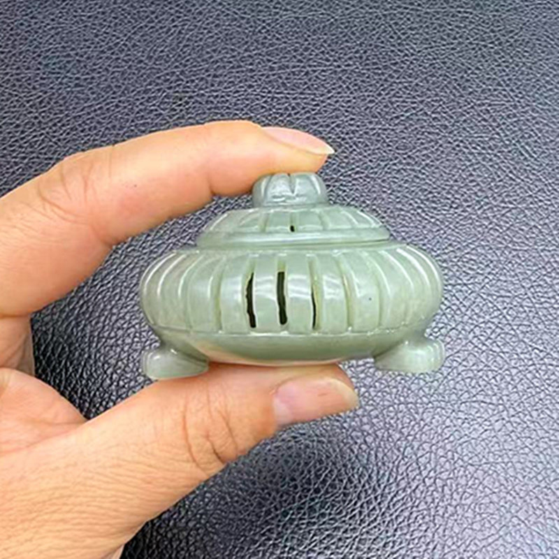 和田玉三角香薰炉摆件茶桌摆台