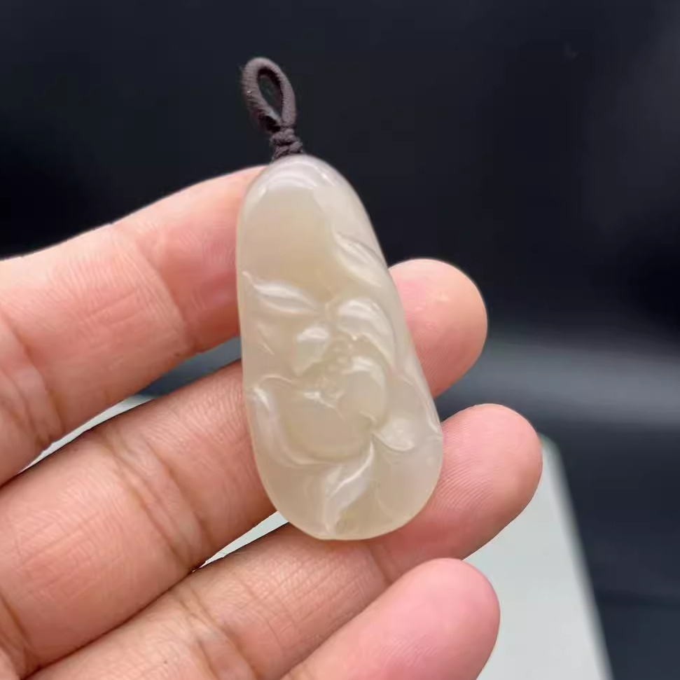 和田玉莲花吊坠挂件青海料藕粉色荷花玉佩玉坠颈饰项链坠女款挂饰