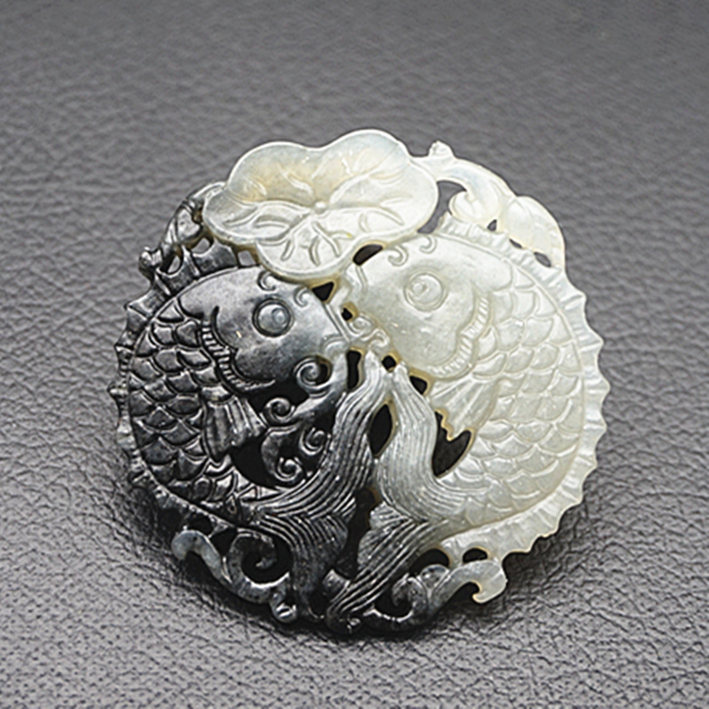 岫玉莲花双鱼吊坠挂件水墨风仿古双面镂空雕刻连年有鱼玉佩毛衣坠