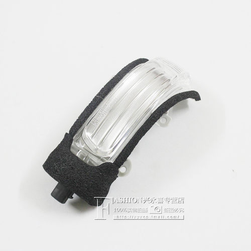 适用05-09款锐志倒车镜灯