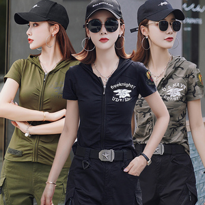 夏季新款迷彩服短袖t恤女修身显瘦休闲工装演出服连帽半袖上衣潮