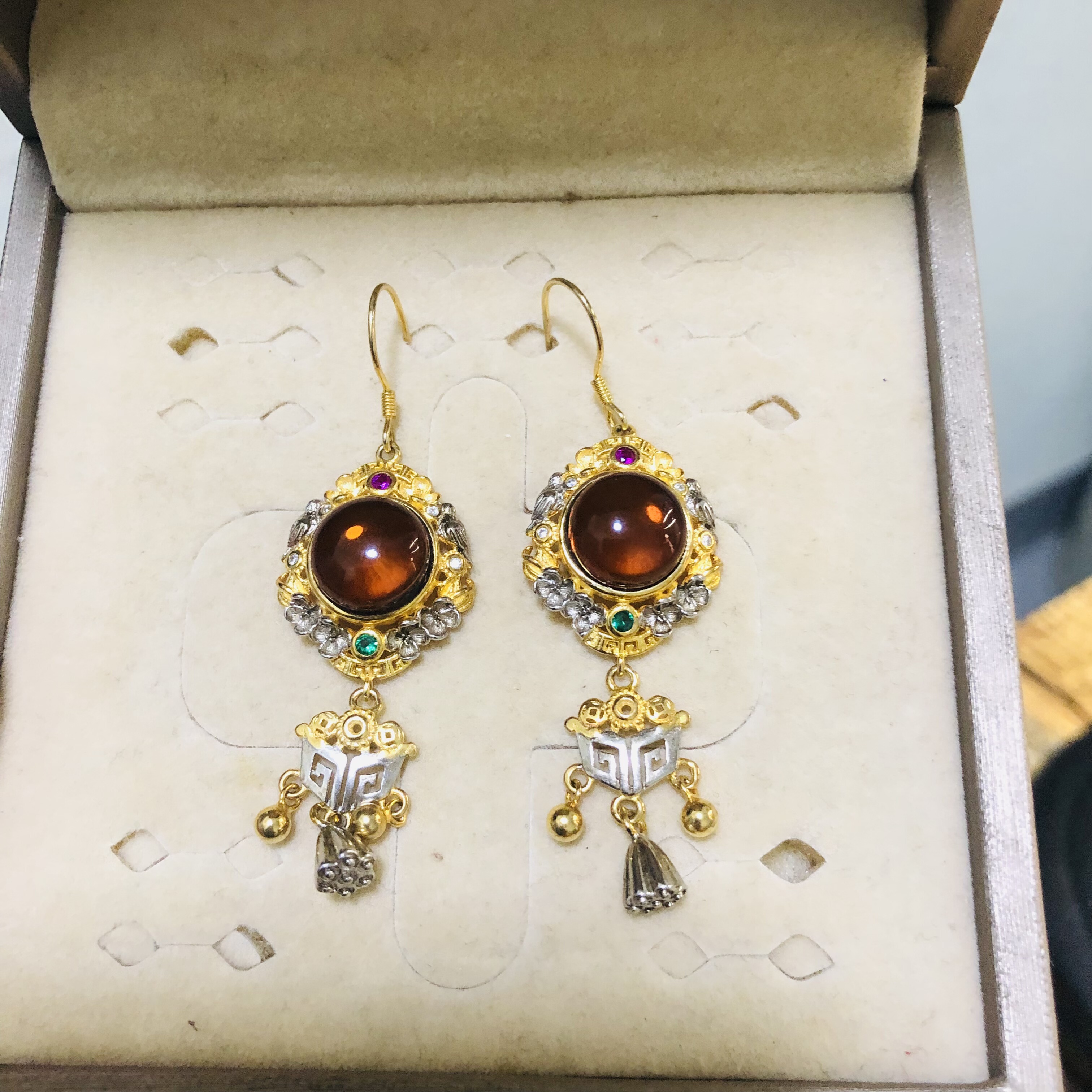 s925银镶嵌天然血珀10MM净水耳钩天然耳饰简单款防过敏耳环琥珀女