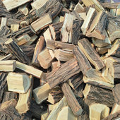 壁炉专用木柴洋槐干柴取暖燃木一吨干柴篝火木头耐烧无烟柴火木柴