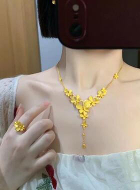 黄金色金蝶舞翩翩人间四月蝶项链