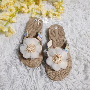 仙女风坡跟人字拖女夏季 凉鞋 时尚 沙滩鞋 草编花朵厚底傣族鞋 新款