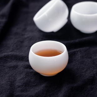 高档冰种玉瓷白瓷茶杯单杯主人杯羊脂玉德化大小号功夫品茗杯