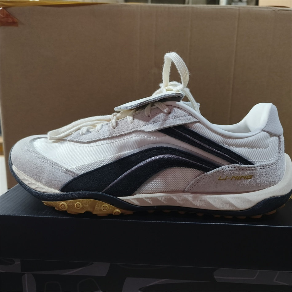 迪士尼米妮联名经典休闲鞋