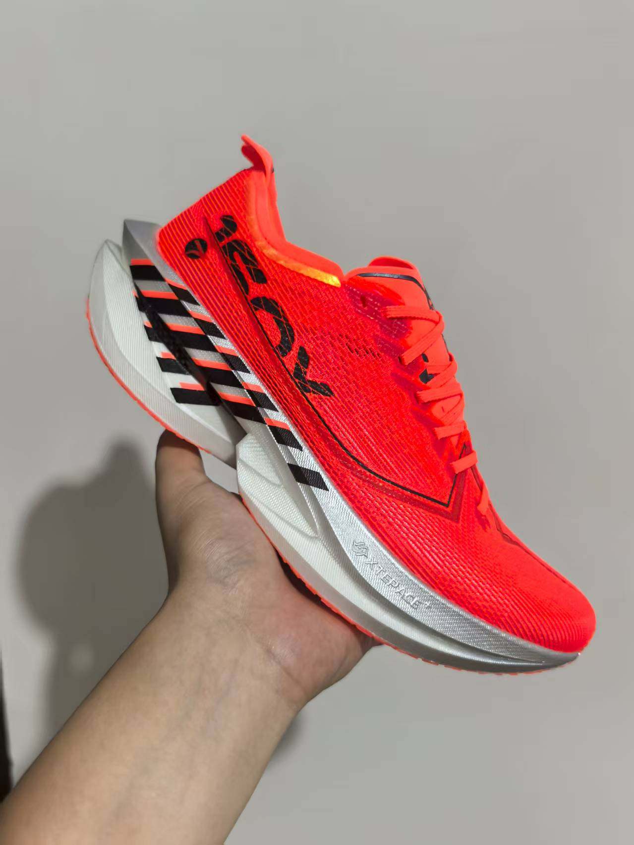 thumbnail for Xtep 160X7.0Pro Racing Carbon Plate Running Shoes Professional Marathon 160X7.0 Men's and Women's 160X7 Generation Running Shoes