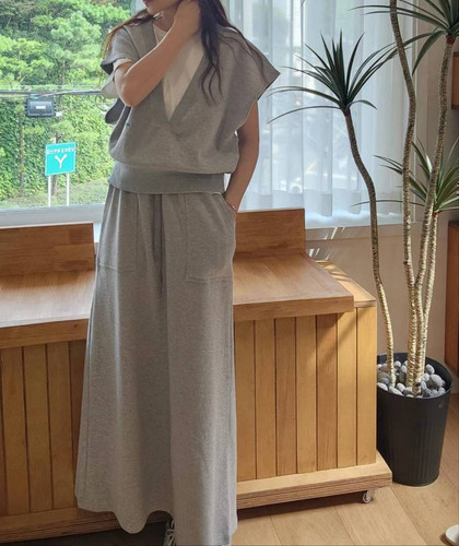 Colofunia韩国东大门女装代购毛圈马甲+A字裙半身长裙套装~秋款