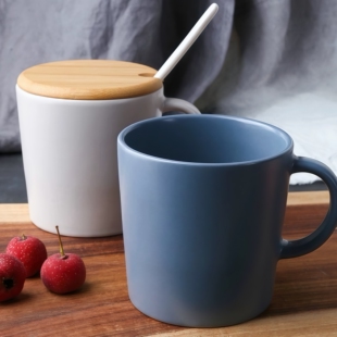 宜家马克杯带盖子勺子情侣咖啡陶瓷杯早餐牛奶简约大杯子玻璃水杯