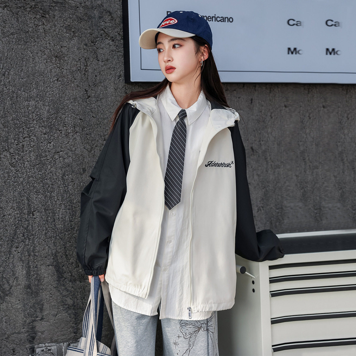 女童休闲连帽外套2026秋季洋气宽松中大童风衣初中生夹克春秋款潮