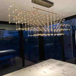 2025年新款饭厅灯饭厅饭厅吊灯轻奢高级感厨房满天星岛台吊灯家用