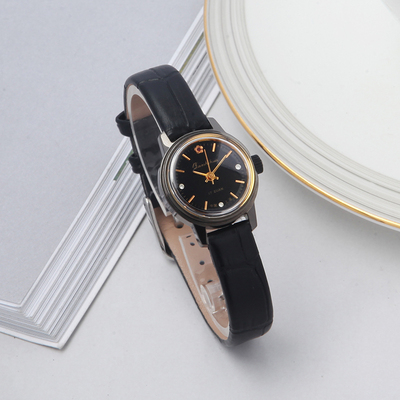 手表圆形秀气库存全新宝石花